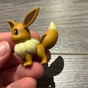 Eevee figure pokemon